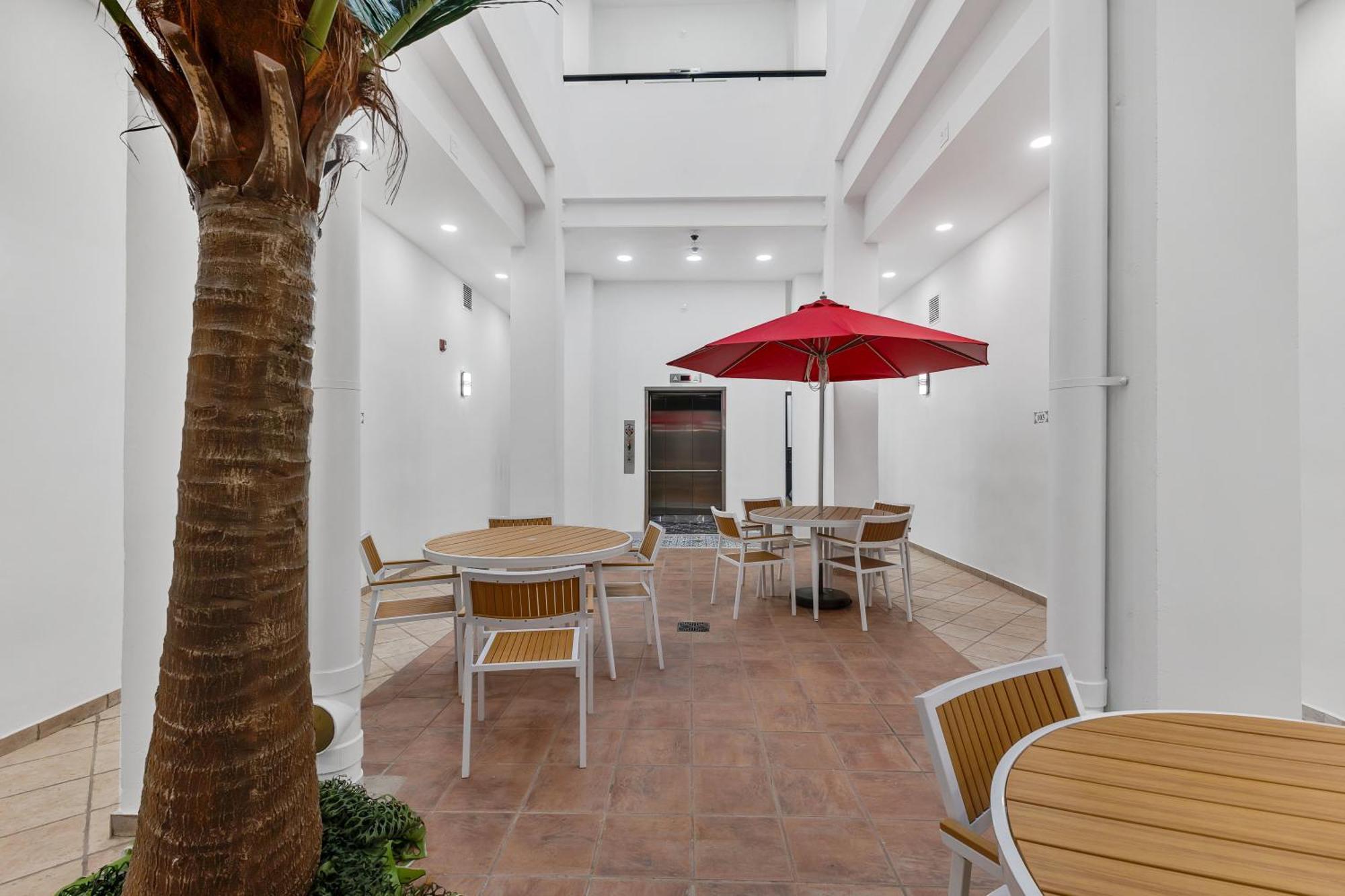 Armas Hotel San Juan Luaran gambar